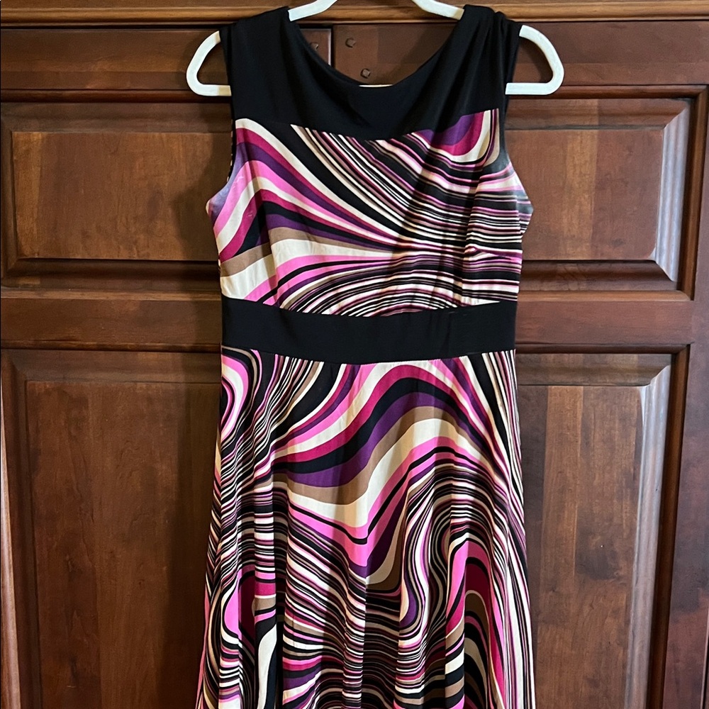 Sandra Darren Elegant Multicolor Swirl Dress